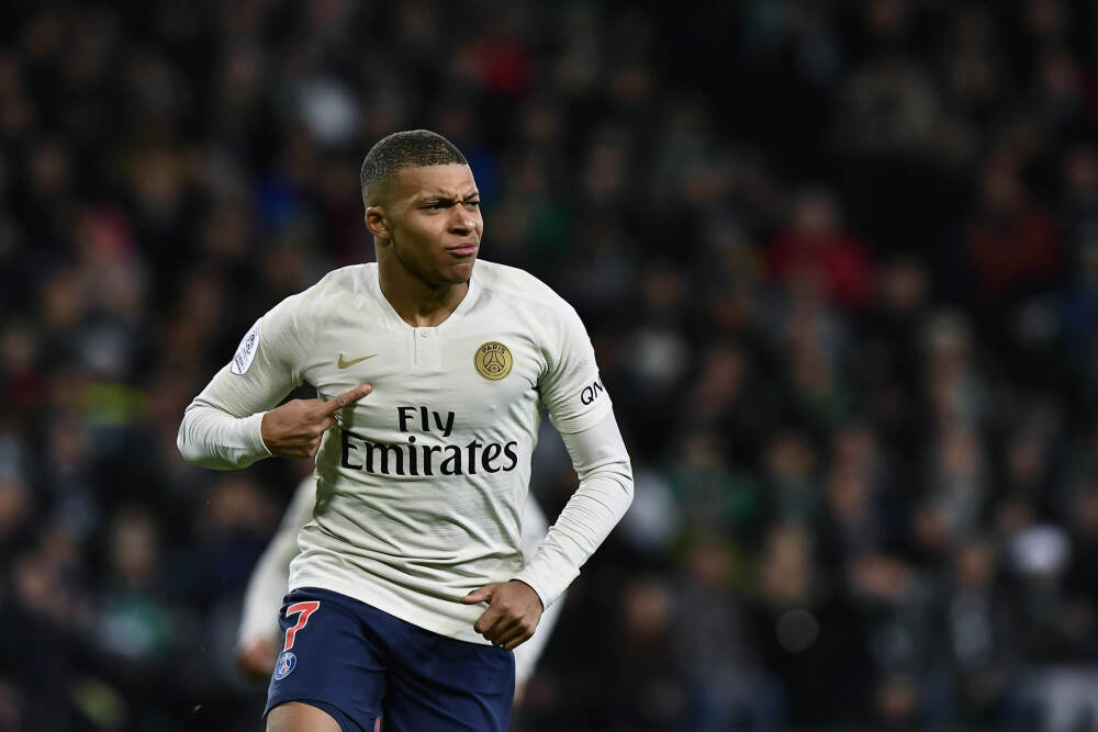 同样都是体制内成员, 为什么感觉公务员就是比老师更高人一等?